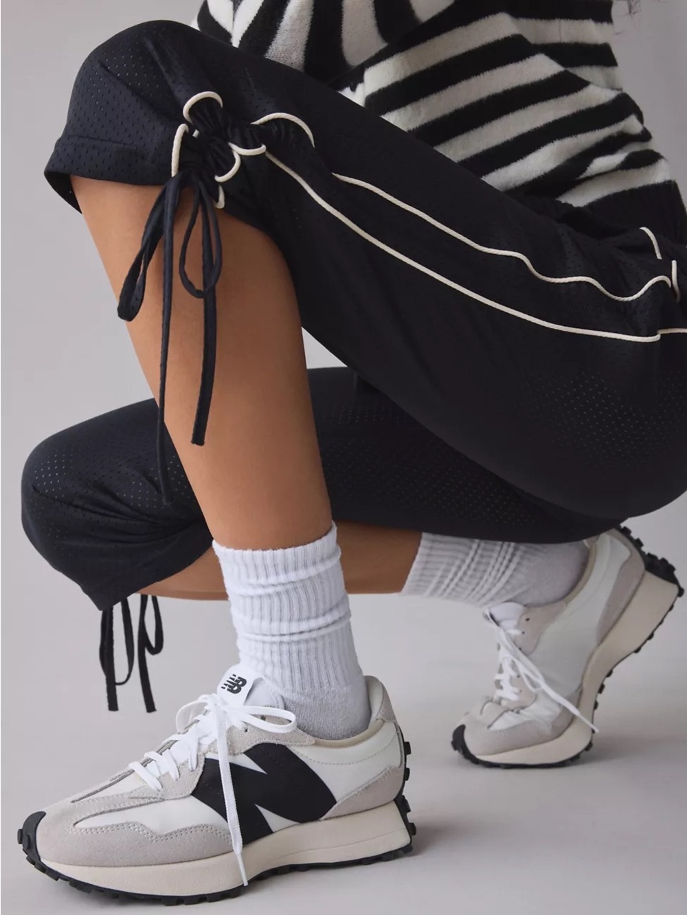 New Balance 327 Women’s Platform Sneakers - Picture 3 of 13